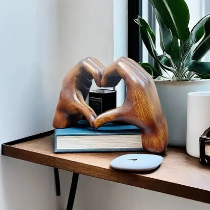 LiefdesHart Sculptuur: Moderne Kunst voor een Romantisch Interieur