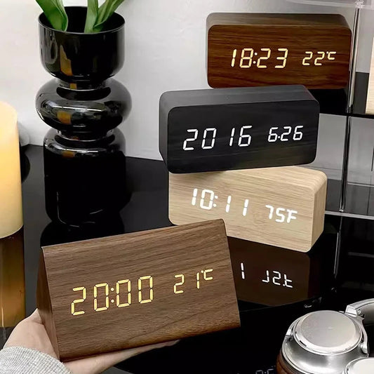 Digitale Wekker - WoodClock - LED Display - Spraakbesturing