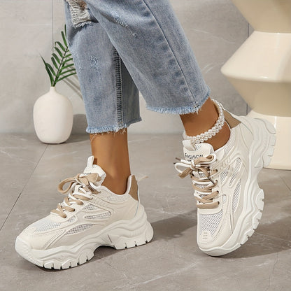 Stijlvolle Witte Dames Sneakers Met Hoge Zool - Carla