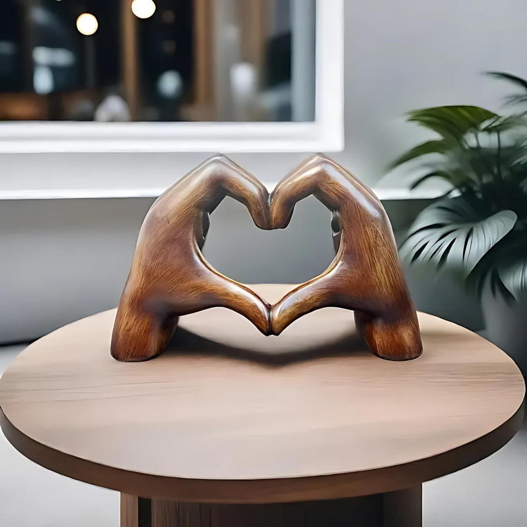 LiefdesHart Sculptuur: Moderne Kunst voor een Romantisch Interieur